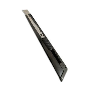 Altera - skalpel kovinski 9MM